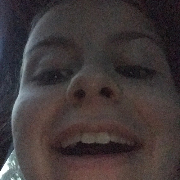 Meet your Posher, Elle - Picture 1 of 1